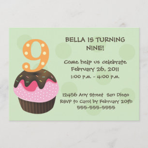 Invitation Vert du petit gâteau 9 de joyeux anniversaire