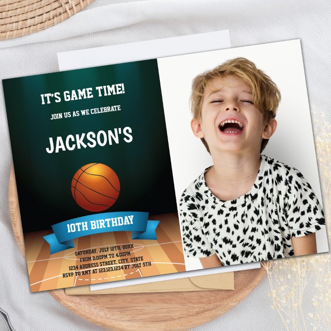Invitations de parties sportives personnalisables  (Basketball Floor Birthday Invitations with photo)