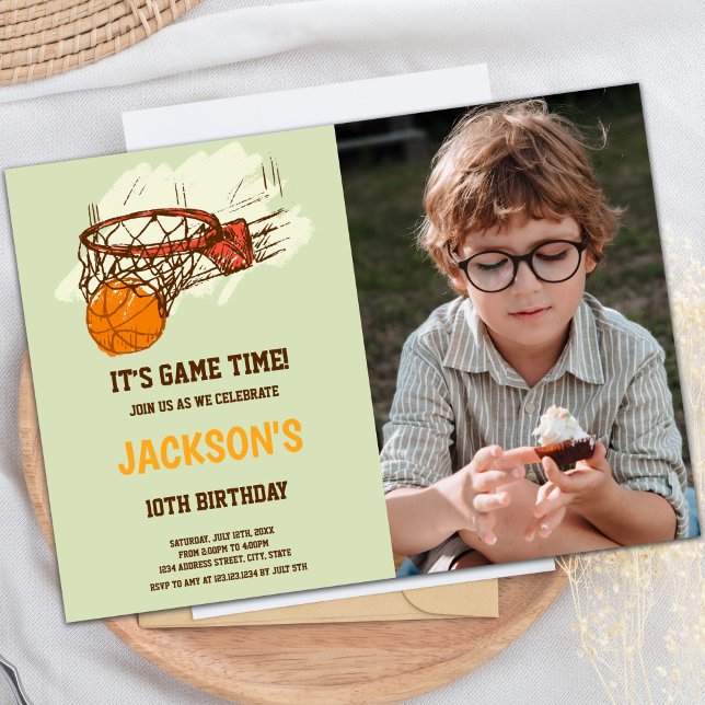 Invitations de parties sportives personnalisables  (Basket Ball Green Basketball Invitations w photo)