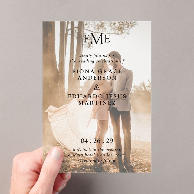 Invitations En Acrylique Contemporain Bold Monogramme Photo Mariage moderne (In situ (ordinateur de poche))