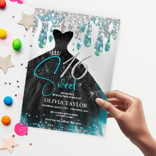 Invitations En Acrylique Elégant aqua bleu robe noire douce 16 monogramme
