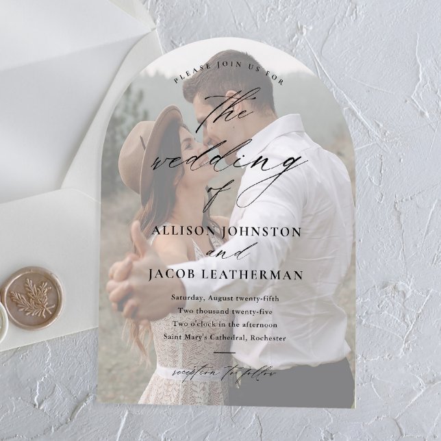 Invitations En Acrylique Élégant Mariage photo de l'arc de superposition de (Elegant script acrylic photo wedding invitation.)