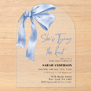 Invitations En Acrylique Elle est Tying the Knot bleu bow Fête des mariées