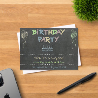 Invitations En Acrylique Surprise de fête d'anniversaire sur tableau noir