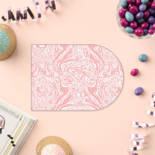 Invitations En Acrylique un motif abstrait rose et blanc sur un fond blanc