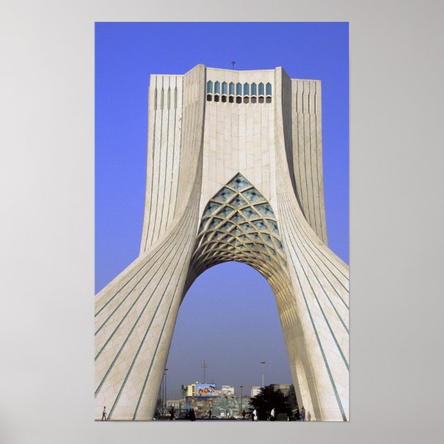 Iran, Teheran. Freiheitsdenkmal in Azadi Poster (Vorne)