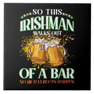 Ire beim Biertrinken am St. Patrick's Day Fliese