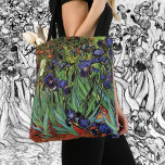 Ire von Vincent van Gogh, Vintag Garden Art Tasche<br><div class="desc">Schöne Tote-Taschen im Überdruck! Erhältlich in zwei Stilen und zwei Größen! Ire (1889) von Vincent van Gogh ist ein Vintages, kunstvolles Post-Impressionismus Landschaftsbild mit Blumengarten mit lila bärtigen Reisen, die von Orangenpfeifen wachsen. An der Kante blüht eine weiße Iris-Blume des Single. Über den Künstler: Vincent Willem van Gogh (1853-1890) war...</div>