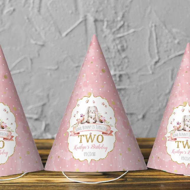 Irgendein Bunny macht zwei 2. Geburtstag Partyhütchen (Von Creator hochgeladen)
