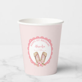 Irgendein Sonnenschein verwandelt ein rosa Mädchen Pappbecher