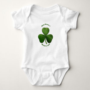 Irgendwelche Nachrichten Teufel ein bisschen. Baby Strampler