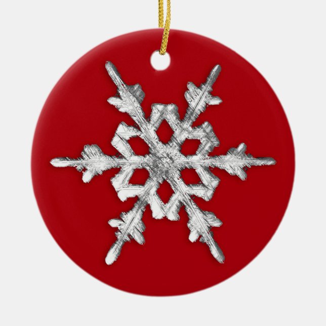 Iridescent Snowflake auf Deep Red Keramik Ornament (Vorne)
