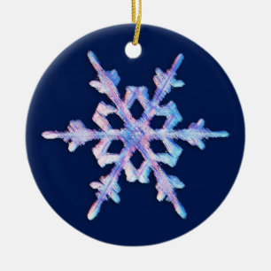 Iridescent Snowflake auf dunkelblau Keramik Ornament