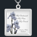 Iris of Blue Bridesmaid Gift Versilberte Kette<br><div class="desc">"Meine Brautjungfrau,  meine Schwester,  meine Freundin" Blue Iris Halskette personalisierbares Geschenk für das ganze Brautparty.</div>