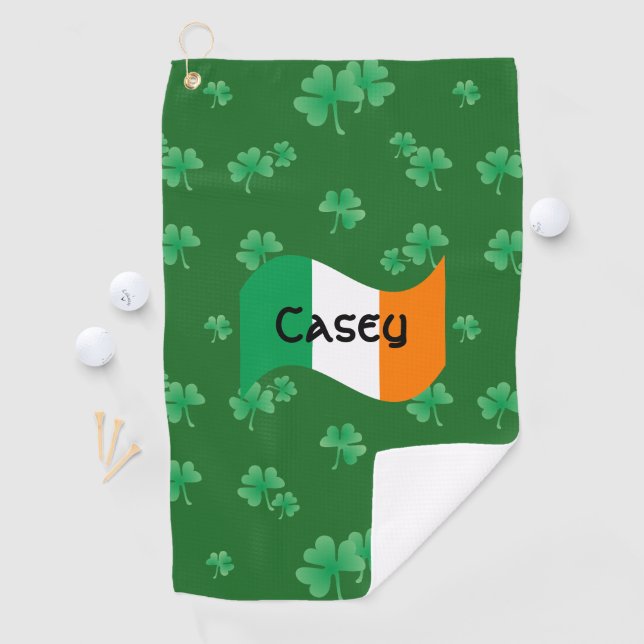 Irische Flagge mit Personalisierten Kleeblättern Golfhandtuch (Insitu)