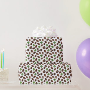 Irische Kaffebohnen und Kleeblätter Lustiges Desig Geschenkpapier