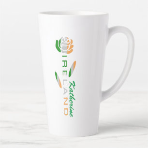 Irische Rosenflagge mit personalisiertem Namen  Milchtasse