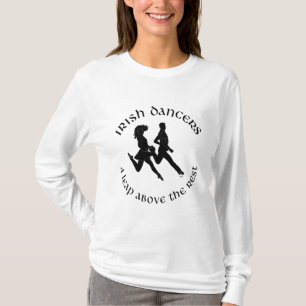 Irische Stepptänzer springen als Silhouette T-Shirt