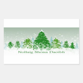 Irische Weihnachten, schneegrüne Tannenbäume Rechteckiger Aufkleber
