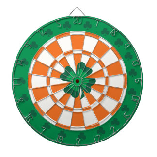 Irischer Dartboard: Kleeblatt-Grün, Orange und Dartscheibe