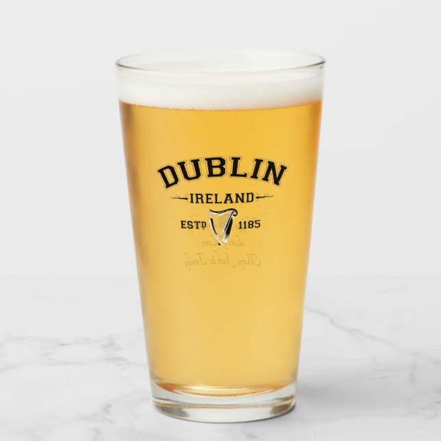 Irischer Landkreis Dublin Irland Personalisierter  Glas (Vorne (Gefüllt))