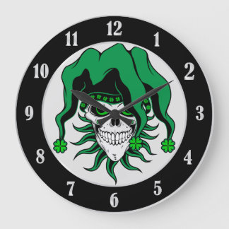 Irischer Spaßvogel-Schädel Große Wanduhr