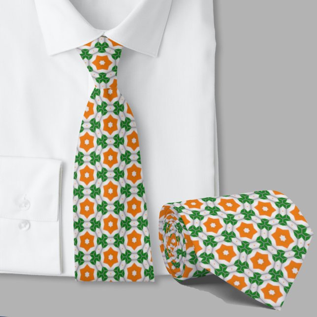 Irisches geometrisches Green und Orange Muster Krawatte (Von Creator hochgeladen)