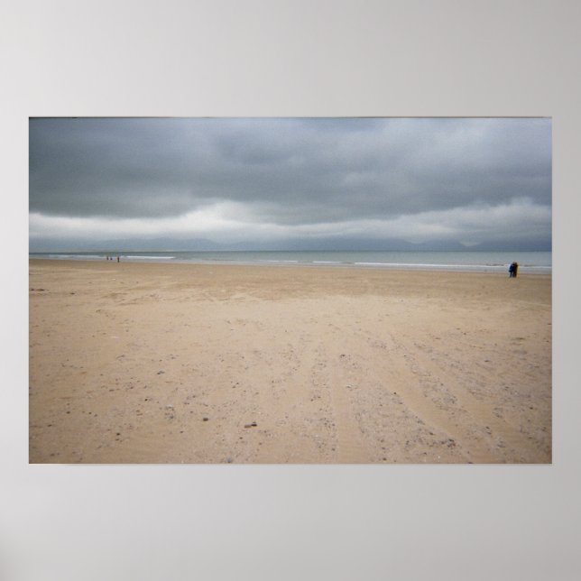 Irish Beach an einem stürmischen Tag Poster (Vorne)