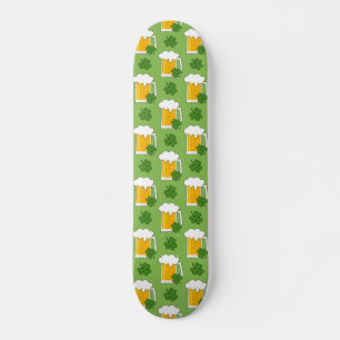 Irish Beer Tasse mit Kleeblatt Clover Pattern Skateboard
