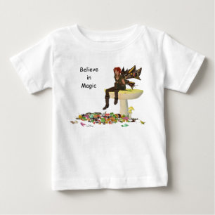 Irish Boy Fairy auf Mushroom Baby T - Shirt