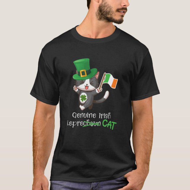 Irish Cat Leprechaun - Shamrock and Ireland Flag T-Shirt (Vorderseite)