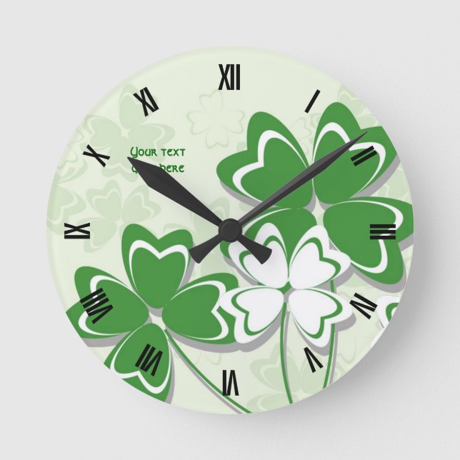 Irish Clover Kleeblatt St. Patrick's Day Runde Wanduhr (Vorderseite)