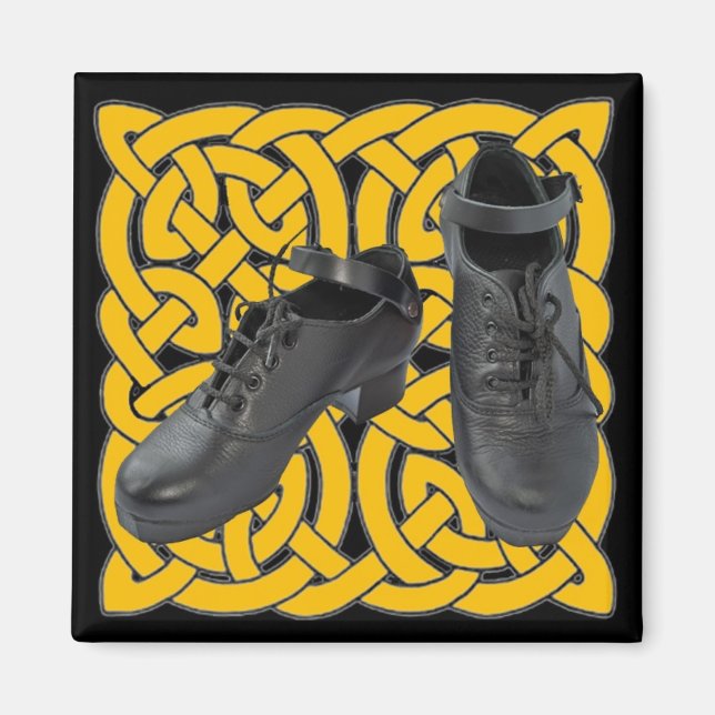 Irish Dance Hard Shoes on Celtic Knot Magnet (Vorne)