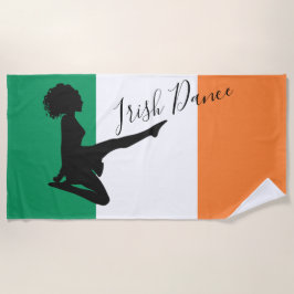 Irish Dancer and Flag Ireland Soft Shoe Dance Strandtuch
