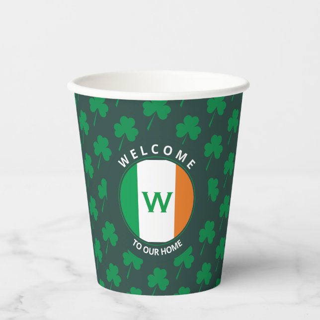 Irish Flag Kleeblatt für die Bezeichnung Monogram Pappbecher (Vorderseite)