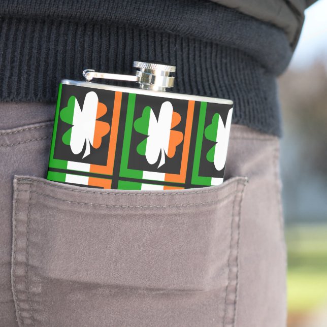 Irish Flag Kleeblatt Pattern Flachmann (Beispiel)
