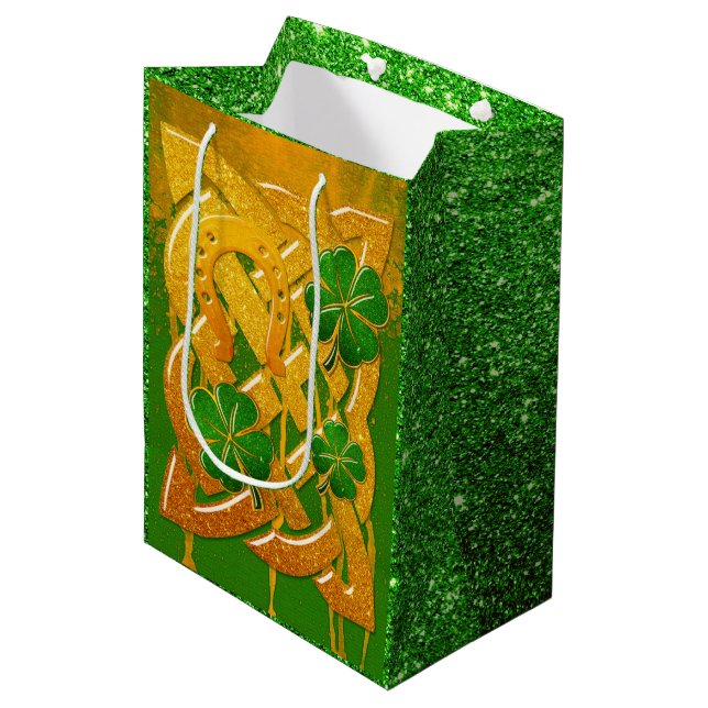 Irish Fun 3D Whimsey Mittlere Geschenktüte (Vorderseite Schrägansicht)