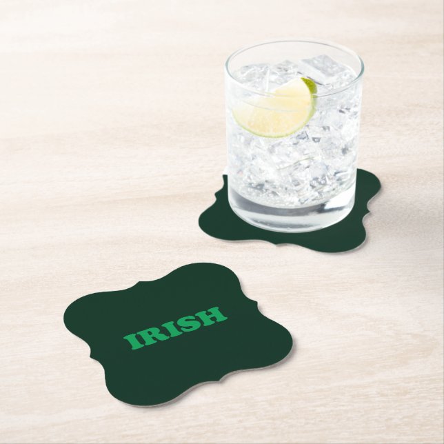 Irish Green moderne Typografie Saint Patrick's Day Untersetzer (Vor Ort)