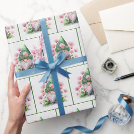 Irish Leprechaun in Garden Geschenkpapier