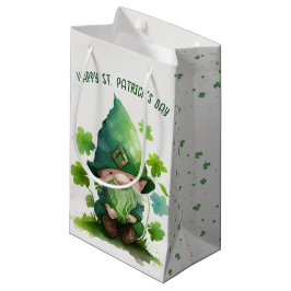 Irish Leprechaun in Kleeblatts Kleine Geschenktüte