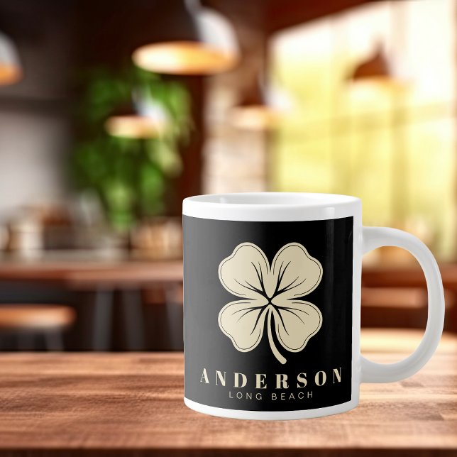 Irish Lucky Vierblättriges Kleeblatt mit Name Blac Jumbo-Tasse (Von Creator hochgeladen)