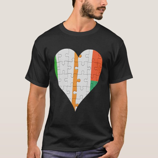 Irish Malagasy Flag Heart T-Shirt (Vorderseite)