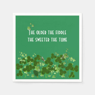Irish Proverb on Green mit Kleeblättern Serviette