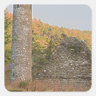 Irish Round Towers Quadratischer Aufkleber