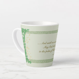 Irish Segen Latte Tasse Palm seiner Hand Kleeblatt