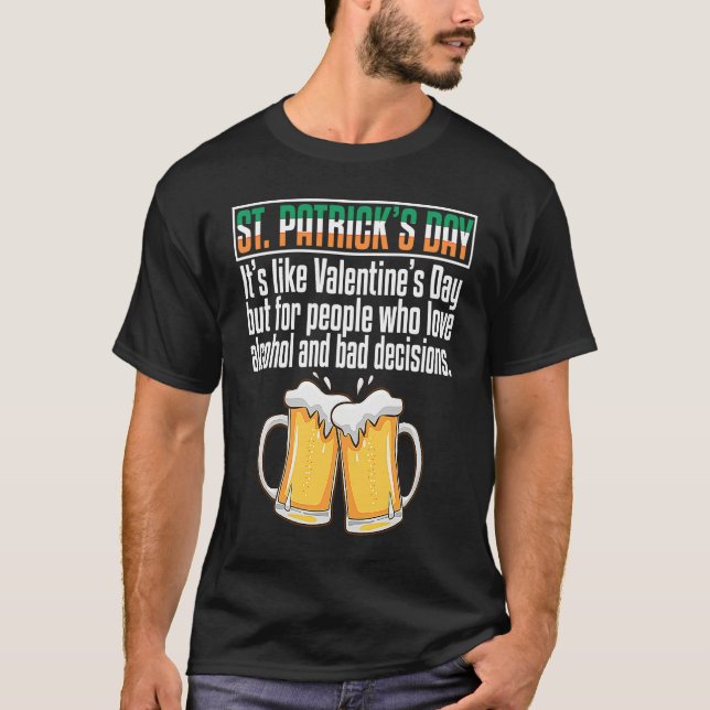 Irish Shamrock Beer Drinking Happy Saint Patrick's T-Shirt (Vorderseite)