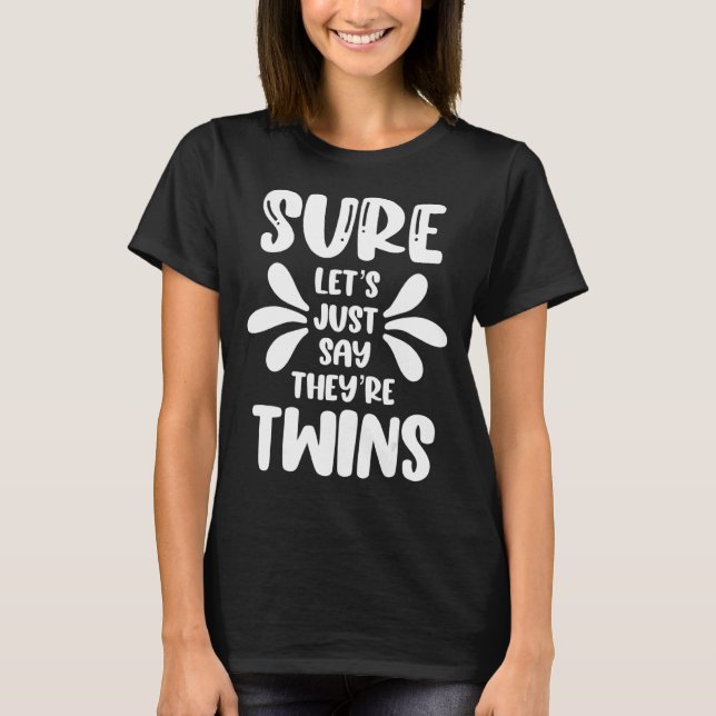 Irish Twins Mama 2 Kinder Nah im Alter von 2 Junge T-Shirt (Vorderseite)
