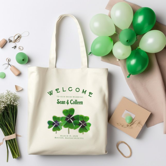 Irish Wedding Custom Welcome Bag Green Clovers Tragetasche (Von Creator hochgeladen)