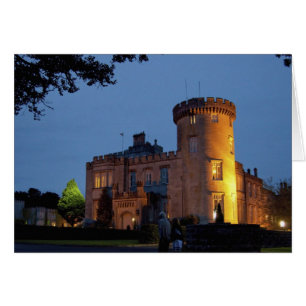 Irland, das Dromoland Castle bei Dämmerung beleuch