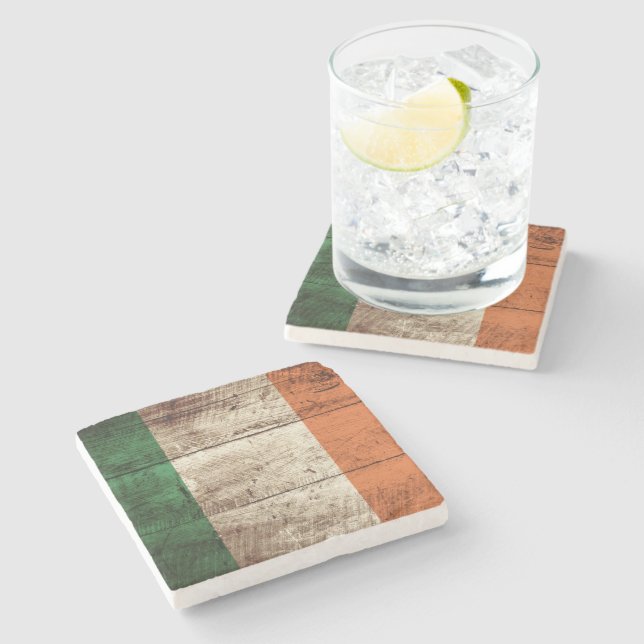 Irland-Flagge auf altem hölzernem Korn Steinuntersetzer (Seitenansicht)